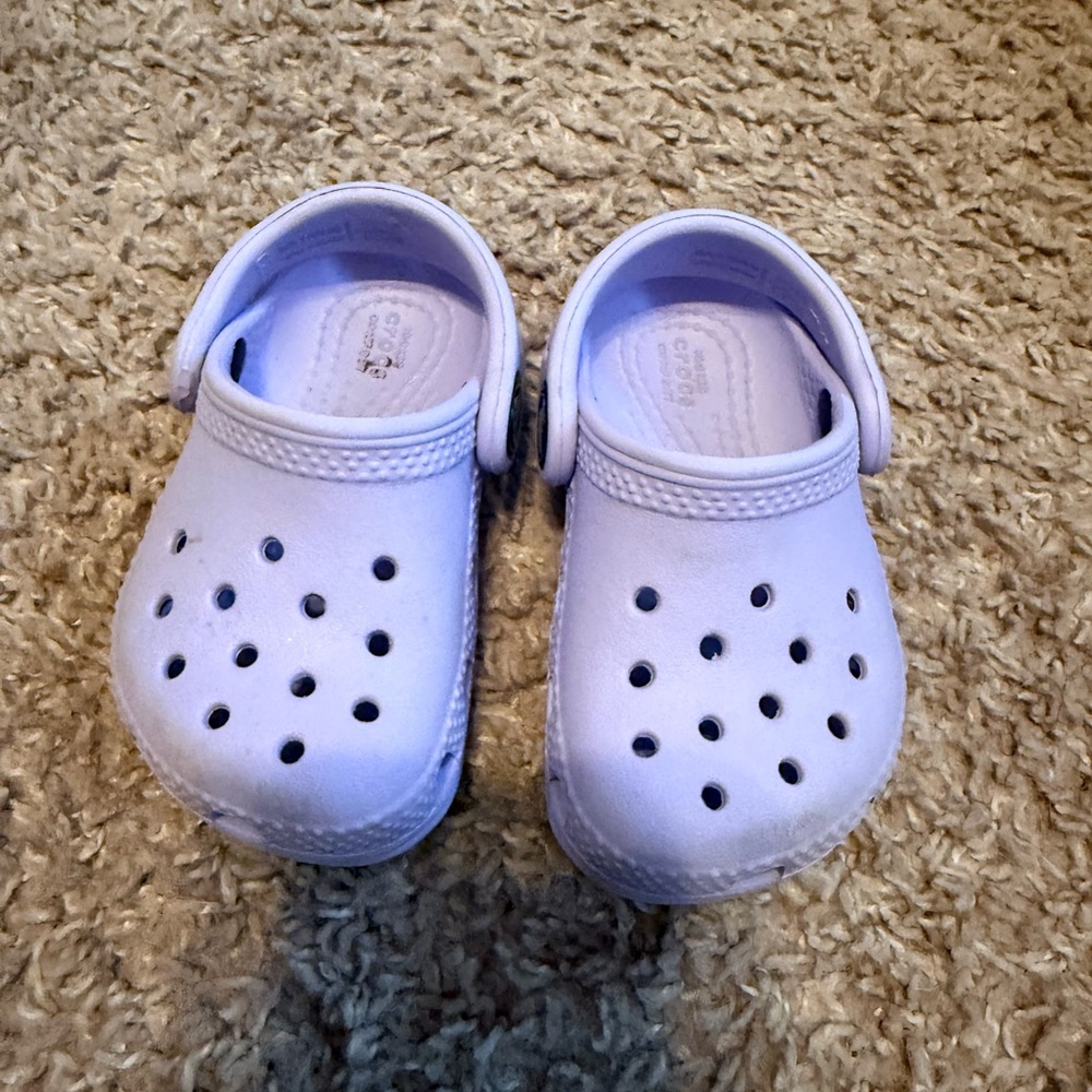CROCS Kids Lavender Water Shoes